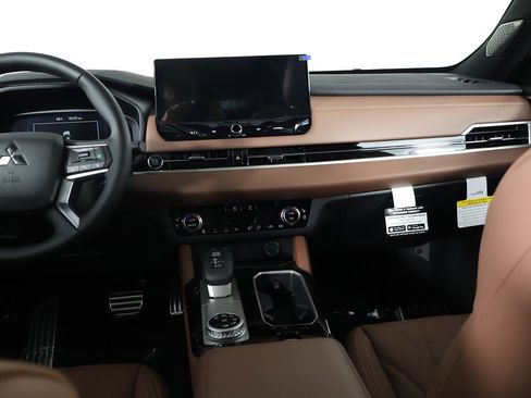 New 2025 Mitsubishi Outlander SEL image 38