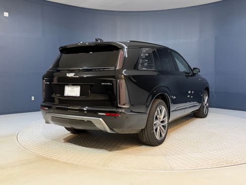 New 2026 Cadillac Vistiq Sport image 9