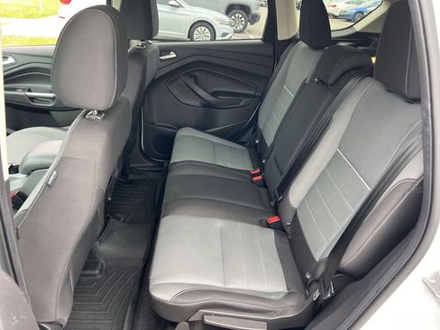 Used 2015 Ford Escape SE image 24