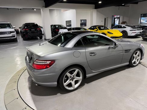 Used 2015 Mercedes-Benz SLK 350 image 14
