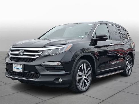 Used 2017 Honda Pilot Elite image 1