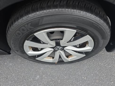 Used 2024 Honda Civic LX image 31