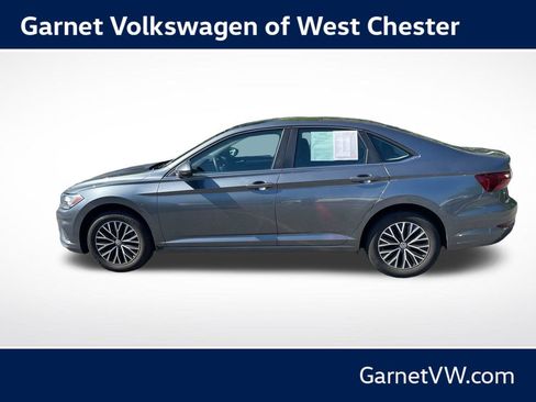 Used 2020 Volkswagen Jetta SE FWD image 2