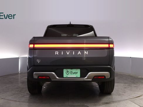 Used 2024 Rivian R1T Adventure Dual AWD/4WD image 15