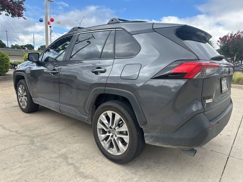 Used 2025 Toyota RAV4 XLE Premium FWD image 4