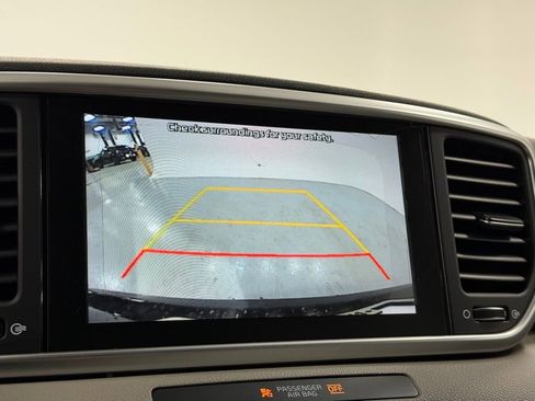 Used 2020 Kia Sportage LX image 20