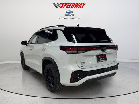 New 2026 Volkswagen Tiguan SE R-Line image 7