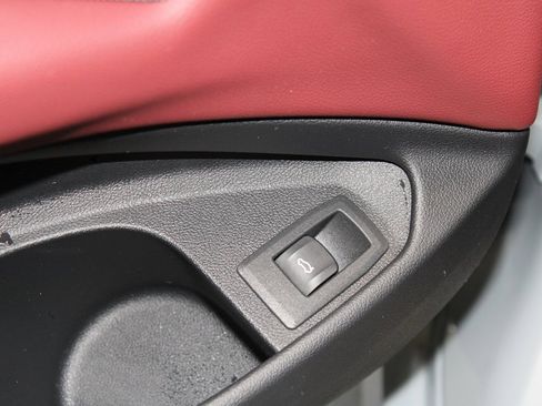 Used 2023 BMW 440i xDrive Convertible image 11