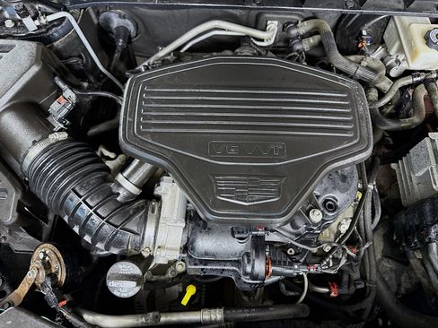 Used 2017 Cadillac XT5 Luxury image 39