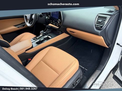 Used 2024 Lexus NX 250 FWD w/ Towing Package (2000 Lbs) image 17
