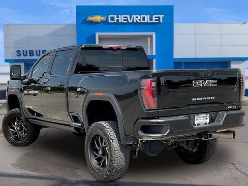 Used 2025 GMC Sierra 2500 AT4 w/ AT4 Premium Plus Package AWD/4WD image 3