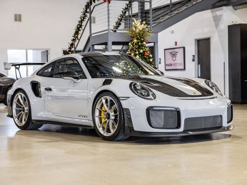 Used 2019 Porsche 911 GT2 RS w/ Weissach Package image 8