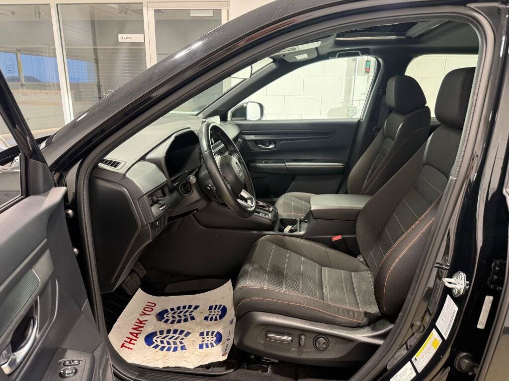 Used 2025 Honda CR-V Sport image 21