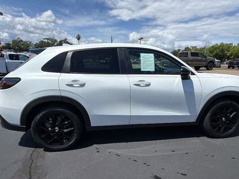 Used 2024 Honda HR-V Sport image 3