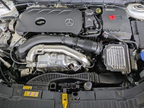 Certified 2025 Mercedes-Benz GLB 250 4MATIC image 21