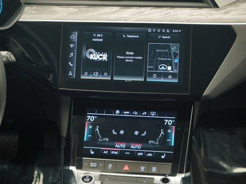 Used 2023 Audi e-tron Premium image 11