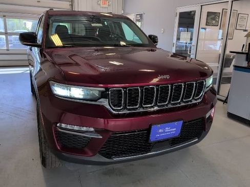 Used 2023 Jeep Grand Cherokee Limited AWD/4WD image 40