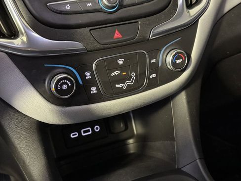 Used 2020 Chevrolet Equinox LS AWD/4WD image 22