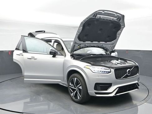 Used 2023 Volvo XC90 T8 Plus image 55
