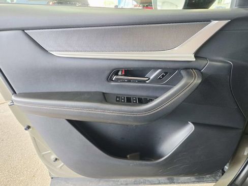 Certified 2025 MAZDA CX-70 3.3 Turbo w/ Preferred Package AWD/4WD image 31