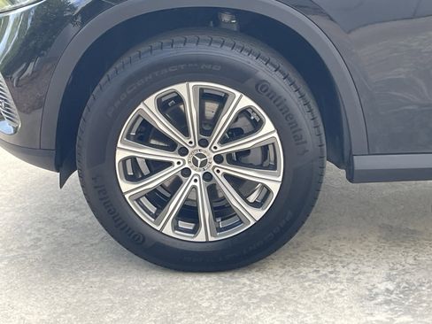 Certified 2025 Mercedes-Benz GLC 300 4MATIC w/ Driver Assistance Package image 18