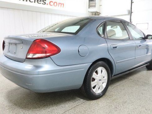 Used 2007 Ford Taurus SEL FWD image 6