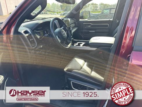 Used 2023 RAM 1500 Laramie AWD/4WD image 7