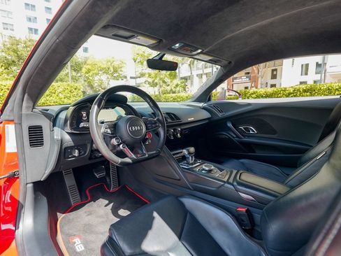 Used 2017 Audi R8 V10 plus w/ 20" Wheel Package AWD/4WD image 3