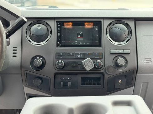 Used 2015 Ford F250 XL w/ Power Equipment Group AWD/4WD image 27