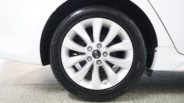 Used 2018 Kia Optima LX w/ 17" Alloy Wheels Package FWD image 22