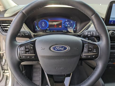 Used 2021 Ford Escape Titanium FWD image 38