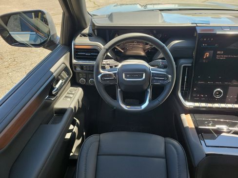 New 2026 GMC Yukon XL Denali w/ Sun & Power Step Package AWD/4WD image 19