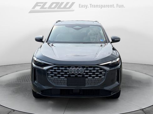 Used 2025 Audi Q5 Premium Plus w/ Premium Plus AWD/4WD image 2