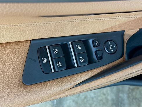 Used 2018 BMW 530i image 15