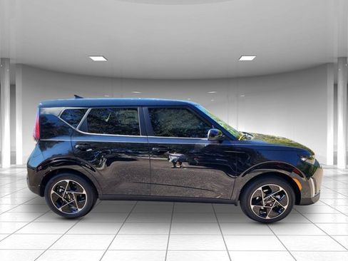 New 2025 Kia Soul EX image 2