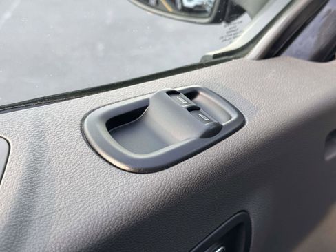 Used 2023 Ford Transit 350 XLT image 17