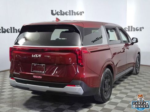Used 2025 Kia Carnival FWD image 7