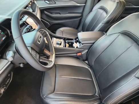 Certified 2023 Jeep Grand Cherokee 4WD 4xe w/ Luxury Tech Group II image 13