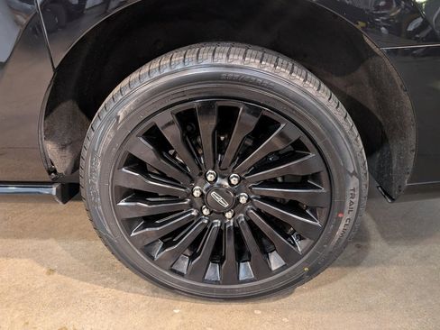 Used 2019 Lincoln Navigator L Reserve w/ Cargo Package image 9