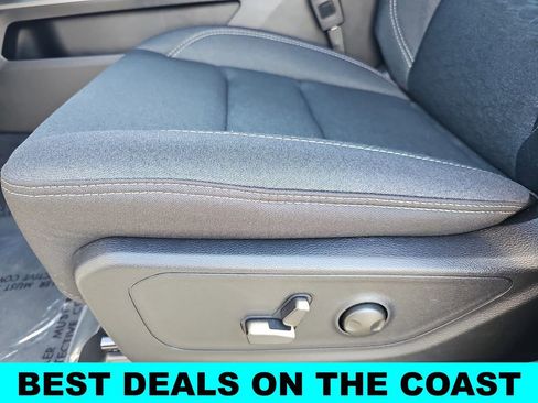 New 2026 RAM 1500 4x4 Crew Cab image 29