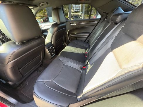 Used 2014 Chrysler 300 C w/ Light Group RWD image 14