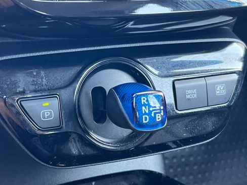 Certified 2021 Toyota Prius XLE AWD/4WD image 22