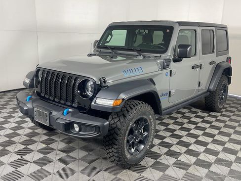 Used 2023 Jeep Wrangler Unlimited w/ Cold Weather Group AWD/4WD image 2