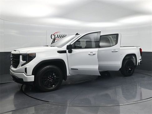 Used 2024 GMC Sierra 1500 Elevation image 34