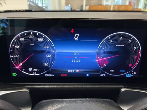 Used 2025 Mercedes-Benz GLB 250 4MATIC image 14