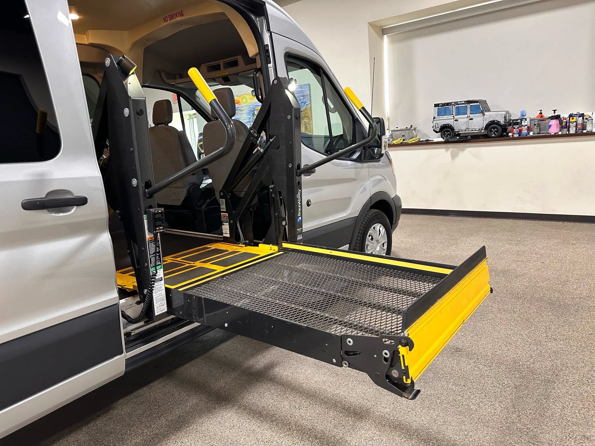 Used 2015 Ford Transit 350 148 Medium Roof RWD image 27