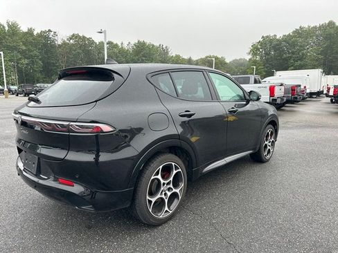 Used 2025 Alfa Romeo Tonale w/ Premium Package AWD/4WD image 5
