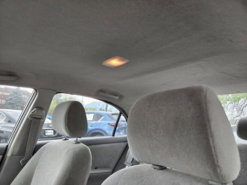 Used 2004 Toyota Corolla CE FWD image 12