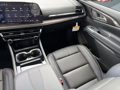 New 2026 Chevrolet Traverse High Country FWD image 29