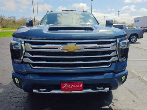 Used 2025 Chevrolet Silverado 2500 High Country image 8